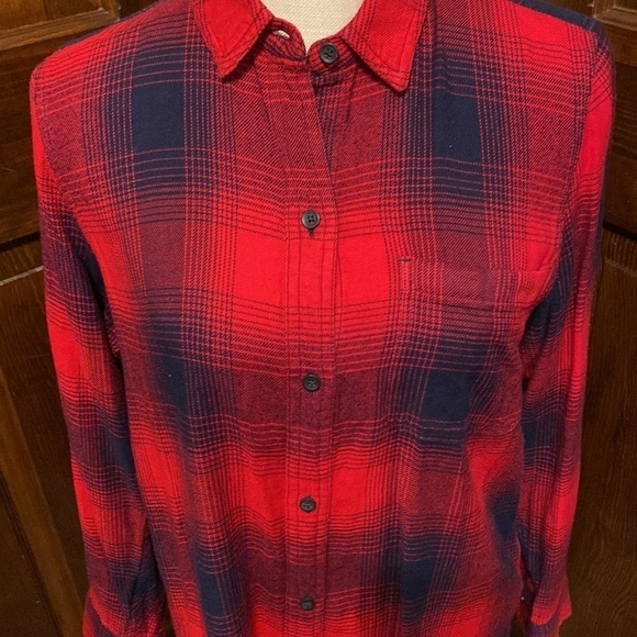 Madewell Classic Plaid Long Sleeve Flannel - Picture 2 of 6